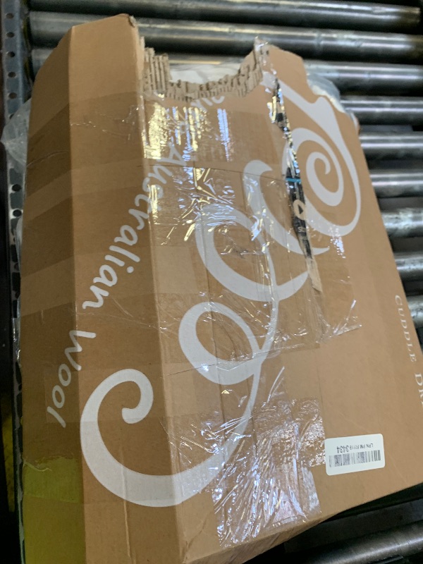 Photo 1 of CUDDLE DREAMS Wool Comforter Duvet Insert, 100% Australian Wool Filling with Soft Noiseless Cotton Shell, Natural Warmth (Midweight for All Season, King)