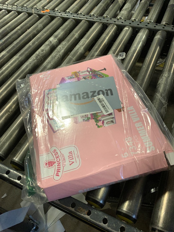 Photo 1 of **INCOMPLETE** CSNRHG Pink Summer Pool Villa Building Block Set Friends Construction Educational Toy 1018 Pieces Gifts for Girls Teens Kids Adults Ages 6+