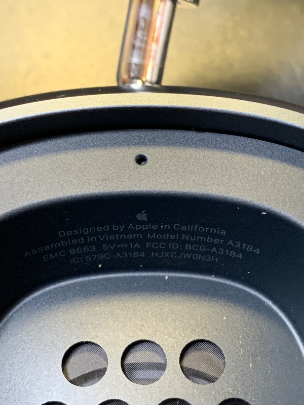 Photo 1 of Apple AirPods Max Wireless Over-Ear Headphones, Pro-Level Active Noise Cancellation, Transparency Mode, Personalized Spatial Audio, USB-C Charging, Bluetooth Headphones for iPhone - Midnight (MINOR DAMAGE)