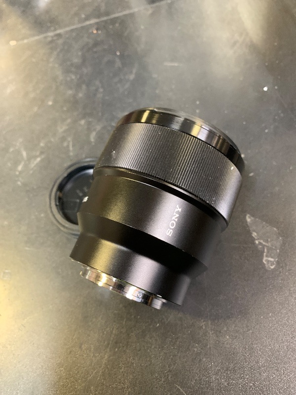 Photo 1 of Sony SEL85F18 85mm F/1.8-22 Medium-Telephoto Fixed Prime Camera Lens, Black