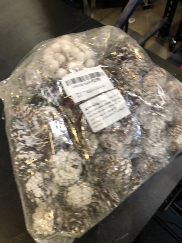 Photo 1 of Yonsya 200Pcs 1.5-3 Inches Christmas Pine Cones, Mixced Snowflake Ornaments and Berry Pine Branch Set, Bulk Xmas Decorations for Winter DIY Crafts Gift Tag Party Supplies