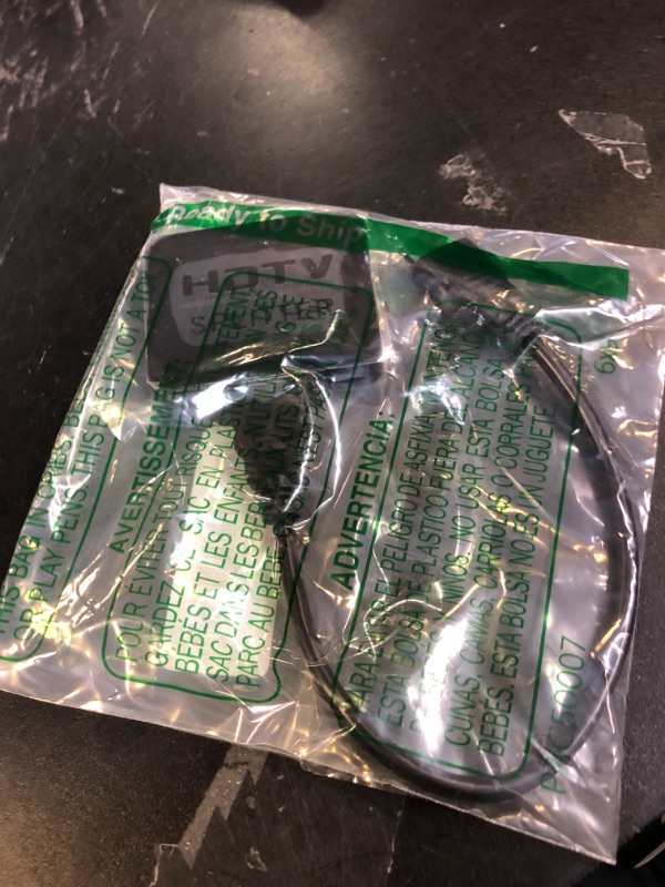 Photo 1 of 4K HDMI Splitter 1 in 2 Out Mirror Display Not Expand, Dual HDMI Splitter Hub to Dual Monitors Multi-Scree Displays Audio Synchronization, Compatible for MacBook Laptop Desktop PC Graphics Card TV