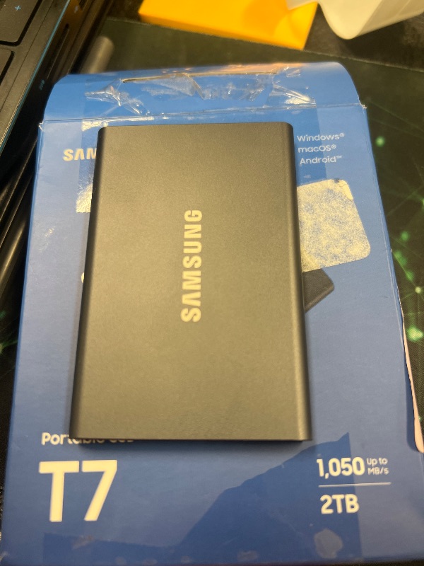Photo 8 of Samsung T7 Portable SSD, 2TB External Solid State Drive, Speeds Up to 1,050MB/s, USB 3.2 Gen 2, Reliable Storage for Gaming, Students, Professionals, MU-PC2T0T/AM, Gray