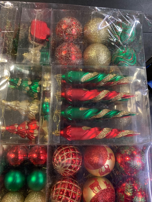 Photo 1 of 124PCS Red Green and Gold Christmas Ornaments Sets, Shatterproof Christmas Hanging Decoration for Home/Party/Indoor Outdoor (Red & Green & Gold)