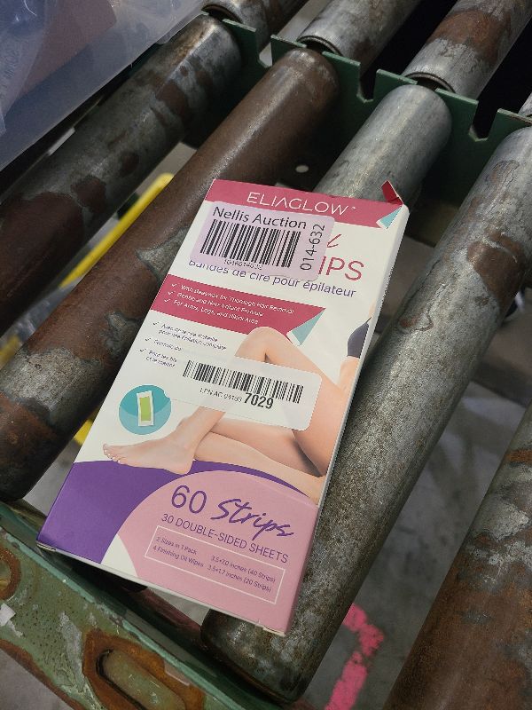 Photo 1 of 60 Body Waxing Strips Dual Sides & 4 Calming Oil Wipe For Face, Bikini, Legs, Lip, Eyebrow