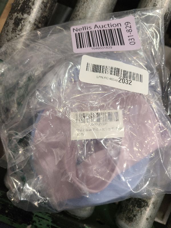 Photo 1 of 2 Pair of Silicone WristBands for Washing Face - Spa Face Wash Arm bands - Makeup Skincare Prevent Liquids Spilling Down Arm Keep You Clean and Dry Large (Blue,Purple)