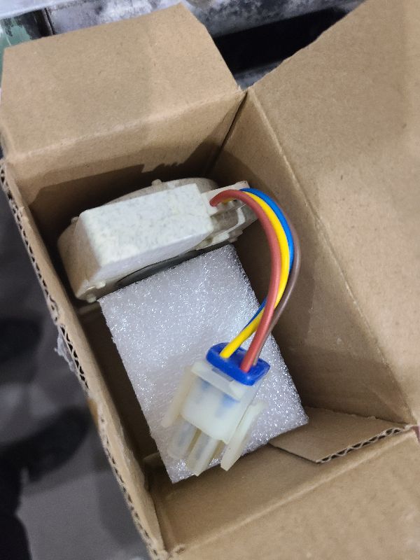 Photo 1 of 241509402 Evaporator Fan Motor by Seentech - Exact fit for Frigidaire Electrolux Refrigerator, Replace Part Number: PS1526073,AP3958808, 1196443, 241509401, 7241509402, AH1526073, EA1526073