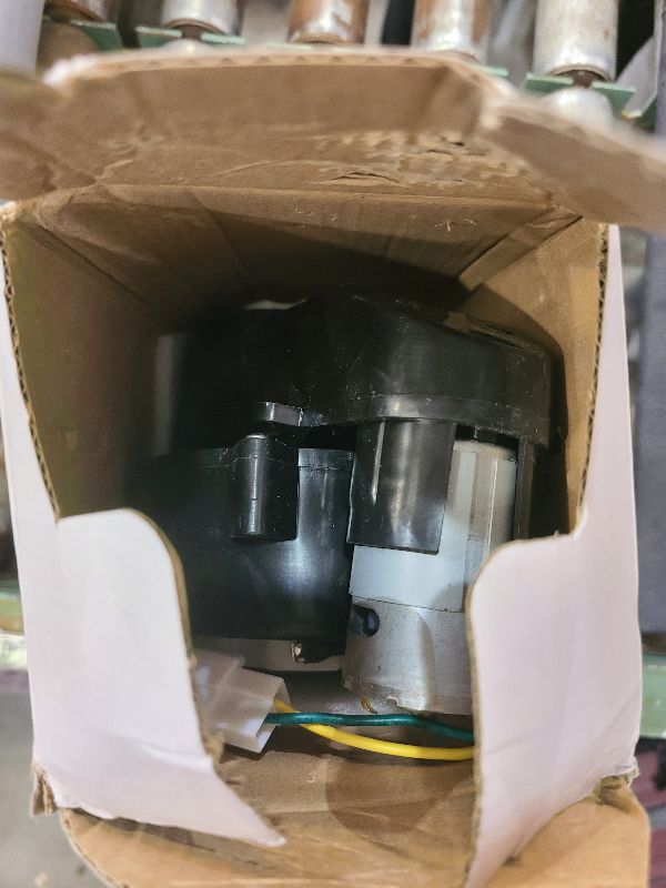 Photo 1 of 2Pcs 24V Replacement Parts for Kids Ride On Toy Car,24V 40000RPM Gear Box for Kids Electric Ride On Toy Car,24V RS555 40000RPM Ride On Toy Car Conversion High Speed Drive Engine Motor Gearbox