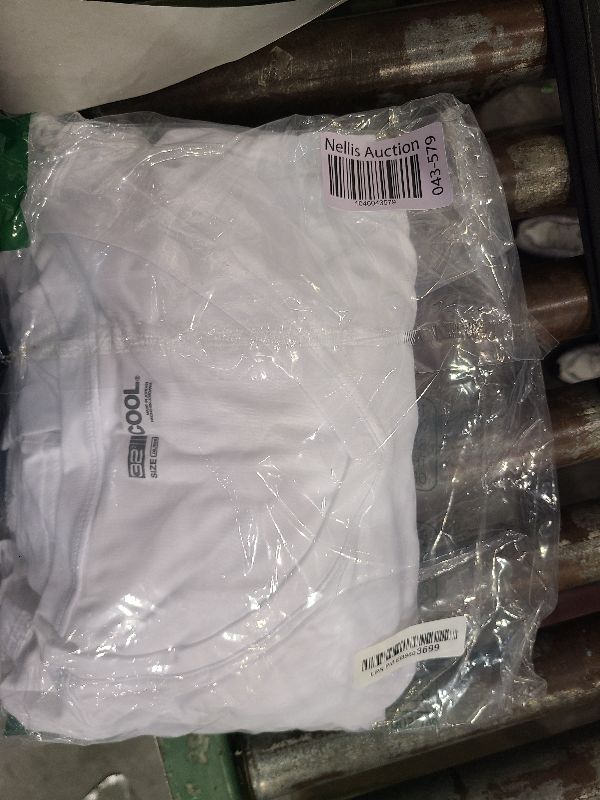 Photo 1 of 32 Degrees Mens 4 Pack Cool Quick Dry Active Basic Vneck T-Shirt, White, XX-Large