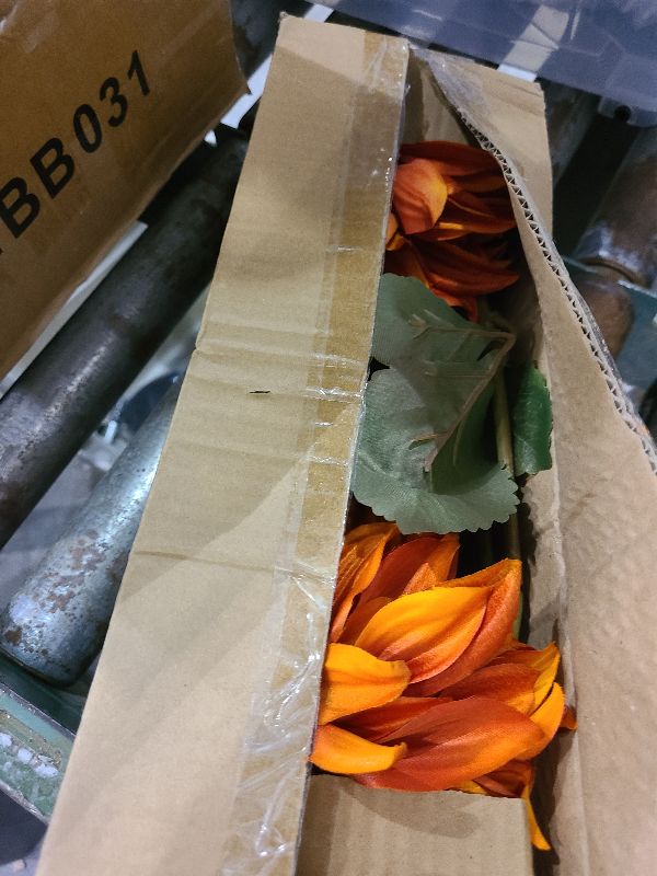 Photo 1 of 3Pcs Orange Artificial Dahlia Flowers Fall Fake Flower Silk Flowers with Long Stem 27.5" Floral Arrangements Bouquets Autumn Faux Dahlias Flowers for DIY Wedding Party Centerpieces Home Decor