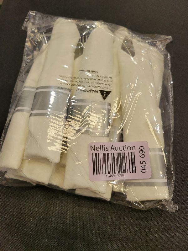 Photo 1 of 10 count pre rolled "silver"ware plastic
