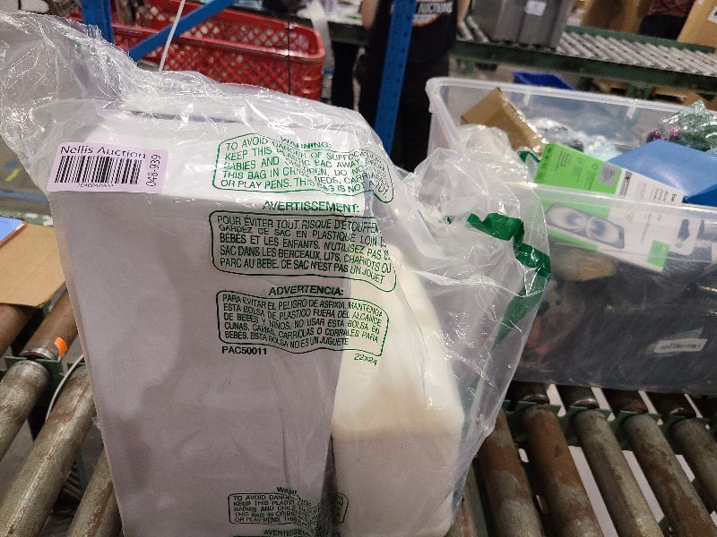 Photo 1 of 1Gallon Mulch/Rock/Pebble Glue for Landscaping with Sprayer