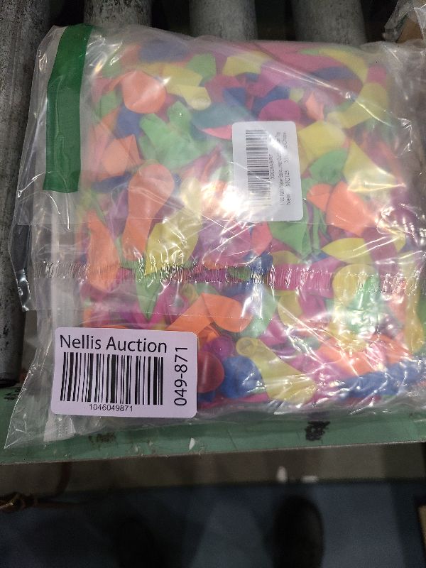 Photo 1 of 1700 Pack Water Balloons with Refill Hose Nozzle Eco-Friendly Latex Balloons for Kids Adults Outdoor Water Bomb Fight Games