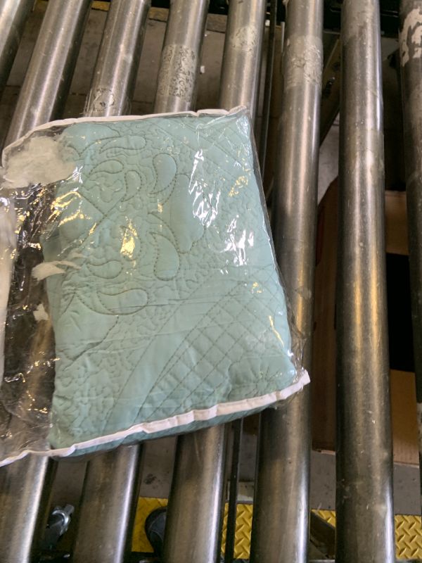 Photo 1 of DaisyHuang Oversized Bedspread - Queen Size Bedding Cover - Modern & Contemporary Coverlet Set, Real Stitching, Reversible, Lightweight, 5 Piece, Seaglass