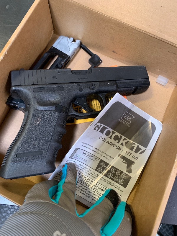 Photo 1 of  GLOCK 17 Blowback .177 Caliber BB Gun Air Pistol, Gen3
