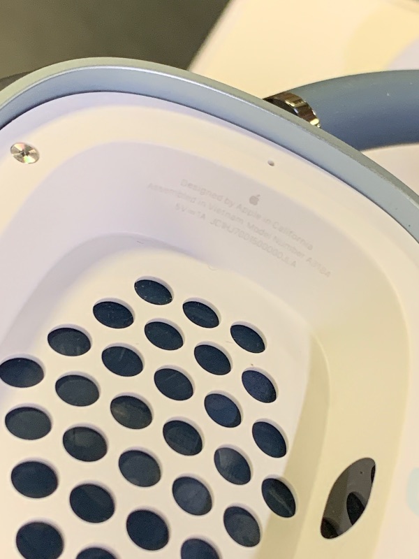 Photo 1 of Apple AirPods Max Wireless Over-Ear Headphones, Pro-Level Active Noise Cancellation, Transparency Mode, Personalized Spatial Audio, USB-C Charging, Bluetooth Headphones for iPhone - Blue