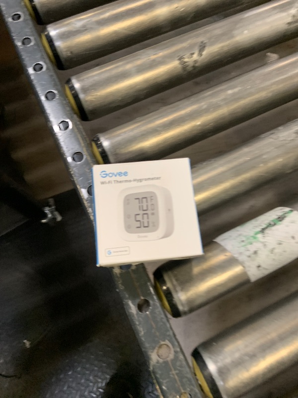 Photo 1 of Thermo hygrometer 