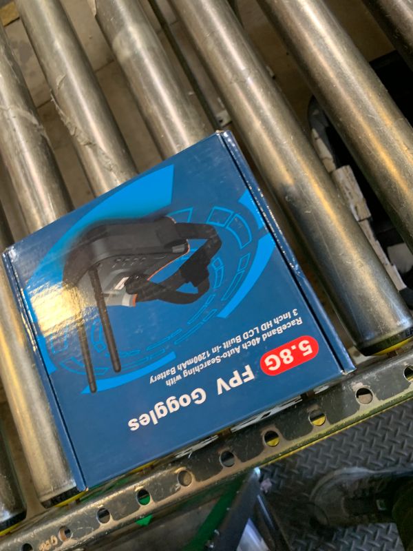 Photo 1 of 5.8G FPV Goggles with Antennas: 3 Inch Screen 5.8G 40CH Build in Battery Video Headset for Analog FPV camera and Transmitter FPV Drone RC Car Airplane RC Hobbies by Speedybee