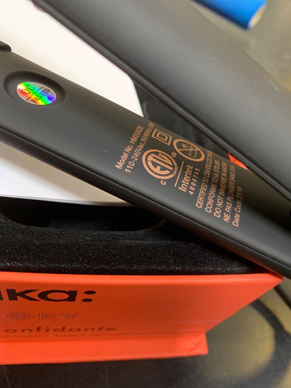 Photo 1 of amika The Confidante Moisture Maintenance Styler