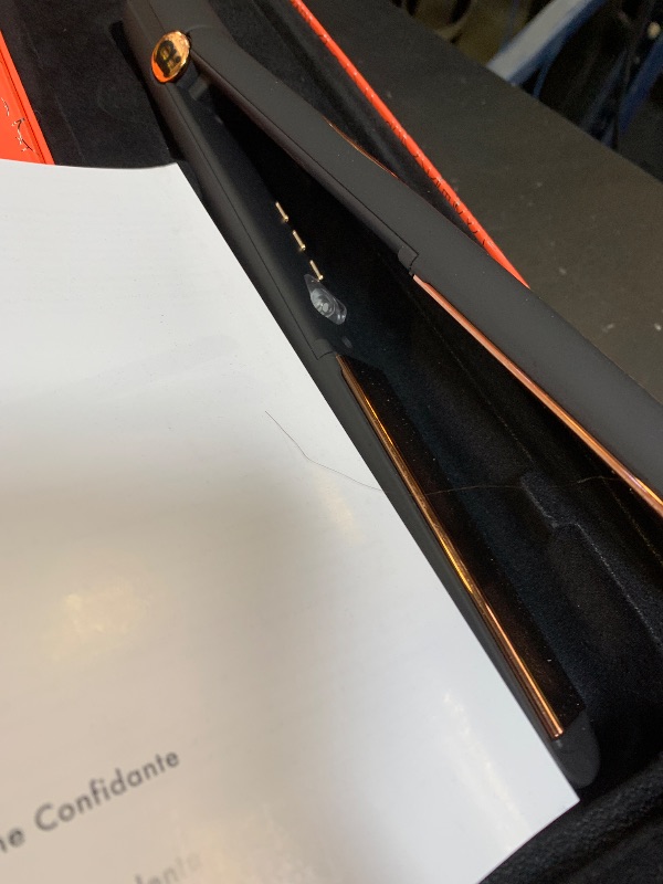 Photo 1 of amika The Confidante Moisture Maintenance Styler