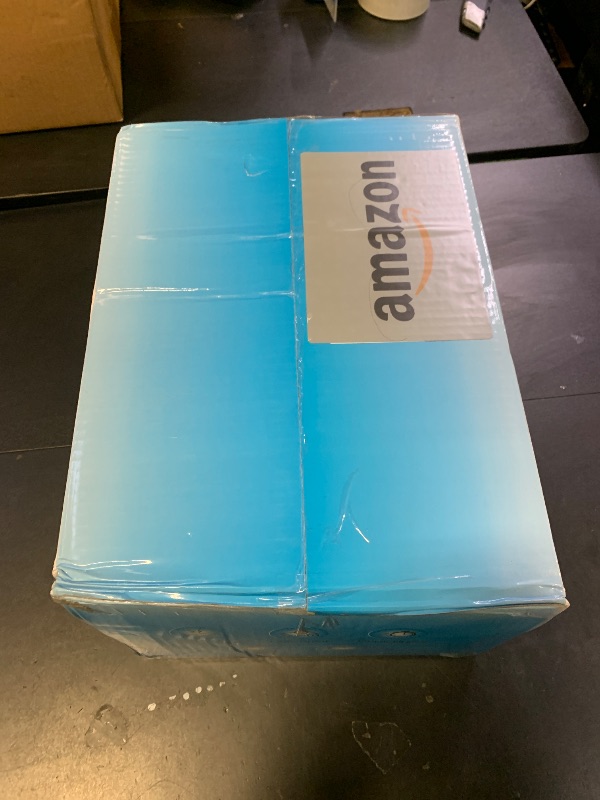 Photo 1 of 100 Count 22” x 22” Super Absorbency Disposable Underpads, Leakproof Quick Drying Disposable Pads for Baby, Puppy and Adults, Puppy Pads, Cat Pee Pads for Dogs, Potty Puppy Training Pads