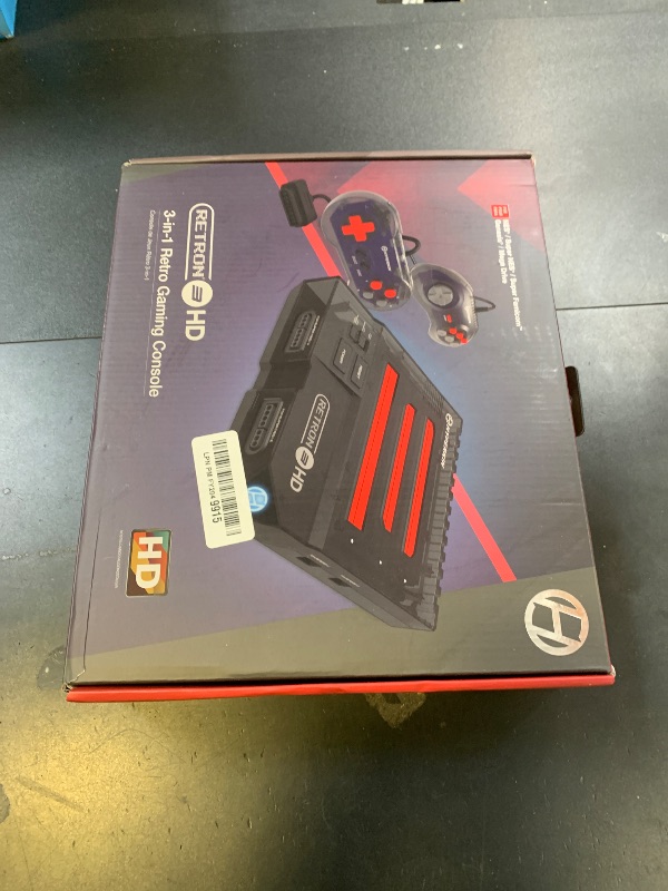 Photo 1 of Hyperkin RetroN 3 HD 3-in-1 Retro Gaming Console for NES, Super Famicom, and Genesis/Mega Drive (Space Black), M03888-SB - Sega Genesis