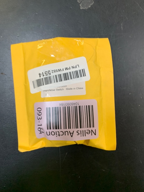 Photo 1 of 1 Piece Motorcycle Handlebar Switch Handlebar Toggle Switch with On Off Push Button for U5 U7 U2 Motorcycles Scooter Electrombile Motorbike-7/8inch 22mm(Grey)