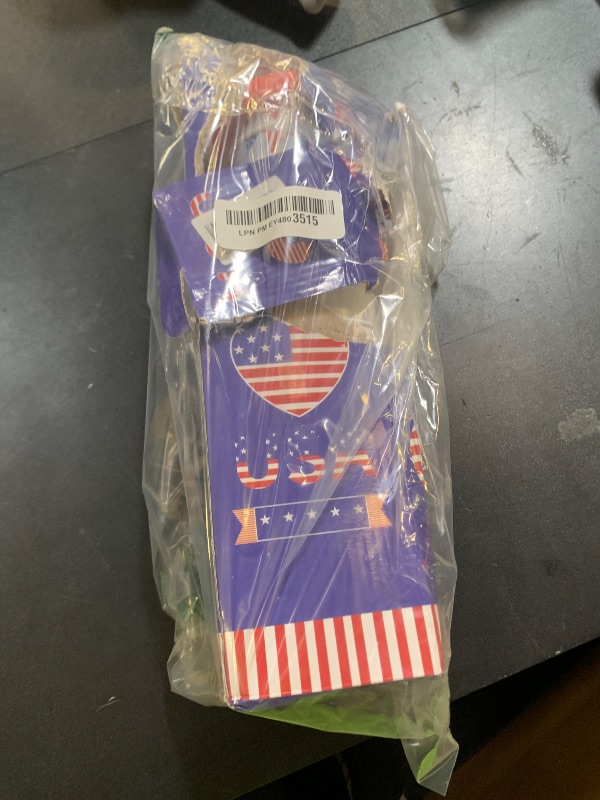 Photo 1 of Jansun 12pcs American Themed Color Changing Cups with Lids and Straws American Flag 12Oz Reusable Plastic Cups for 4th of July Independence Day Favors for Patriotic Party Favors Supplies