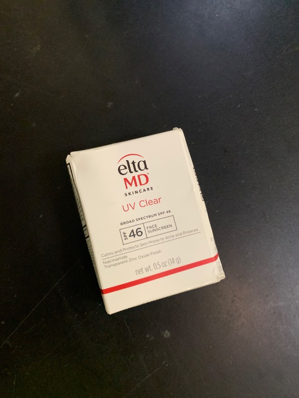 Photo 1 of EltaMD UV Clear Face Sunscreen SPF 46, Oil Free Sunscreen with Zinc Oxide, Dermatologist Recommended, 0.5 oz