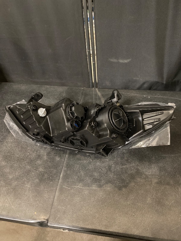 Photo 1 of Headlight Assembly Compatible with 2017 2018 Hyundai Elantra w/Bulbs Halogen Headlamp(Passenger Right Side)
