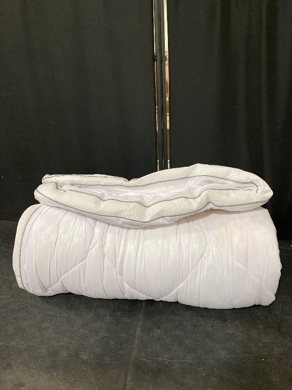 Photo 1 of Homemate Mattress Pad Topper Queen - Cooling Pillow Top Quilted Fitted Mattress Pad Cover for Hot Sleepers - Mattress Pad Cover Plush Bed Topper Down Alternative Ultra Soft Mattress Protector for Back