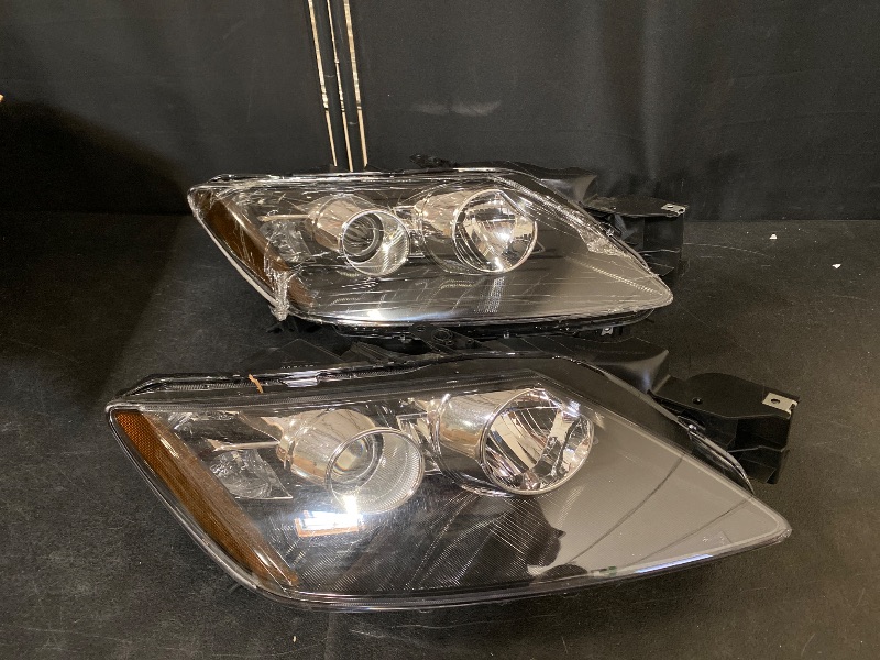 Photo 1 of Kamshing 2pcs A Pair Compatible For Mazda CX-7 CX7 2007-2014 Front Bumper Headlight Headlamp Head Light Head Lamp(1Pair halogen)
