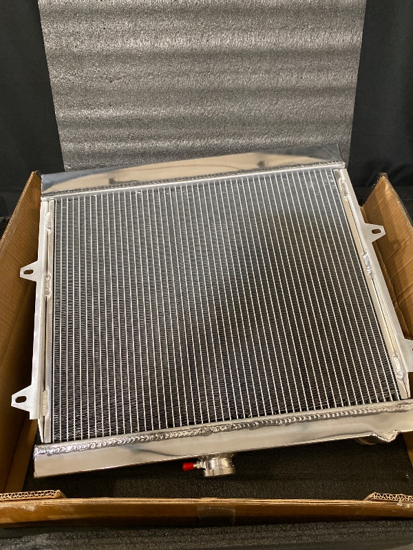 Photo 1 of OHOB-Cool Full Aluminum Radiator Replacement for 1984-1995 86 87 88 Toyota Pickup 4Runner SR5 DLX 22R 22RE 2.4L L4 Manual