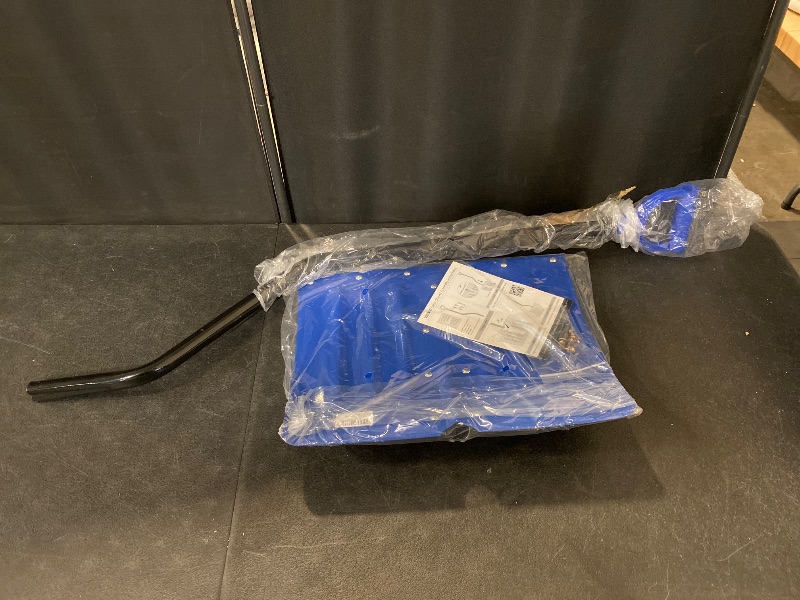 Photo 1 of Snow Shovel, 19-17/25 In. W