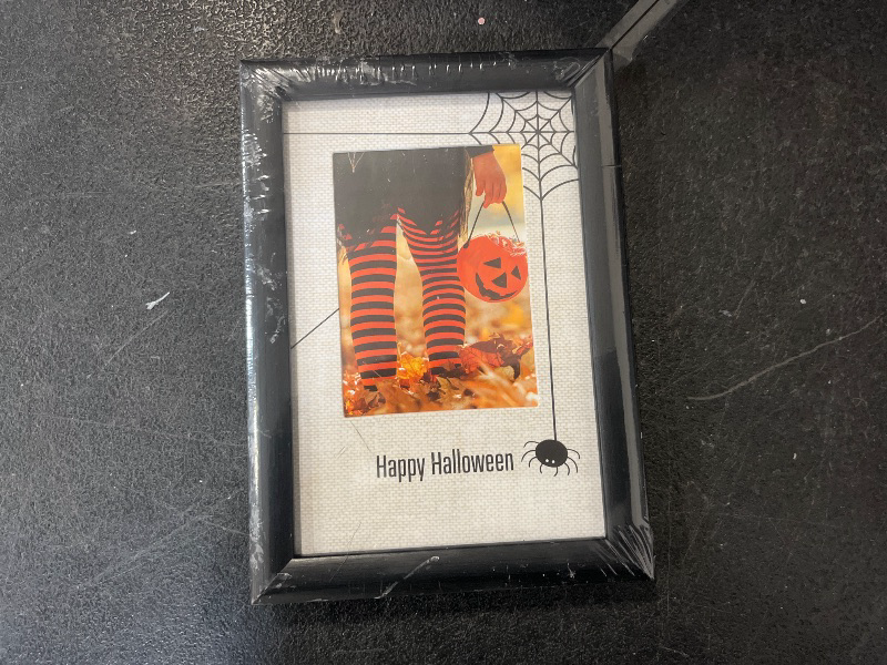 Photo 1 of FRAME TRICK OR TREAT FRAME 3inx4in 4 pack