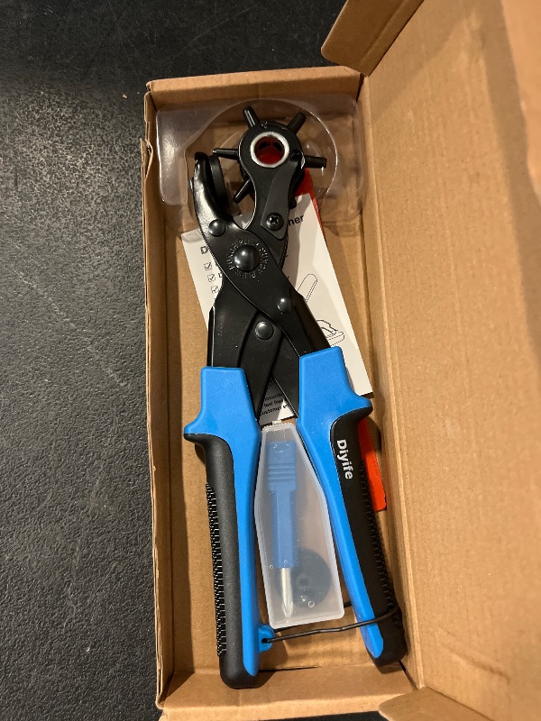 Photo 1 of Professional Leather Hole Puncher, Full Set Punch Tool Kits for Belt, Watch Band, Shoe, Crafting, Handbag Straps, Fabric, with Extra Punch Plates and Ruler, Multi Hole Sizes Make - Blue
Visit the Diyife Store