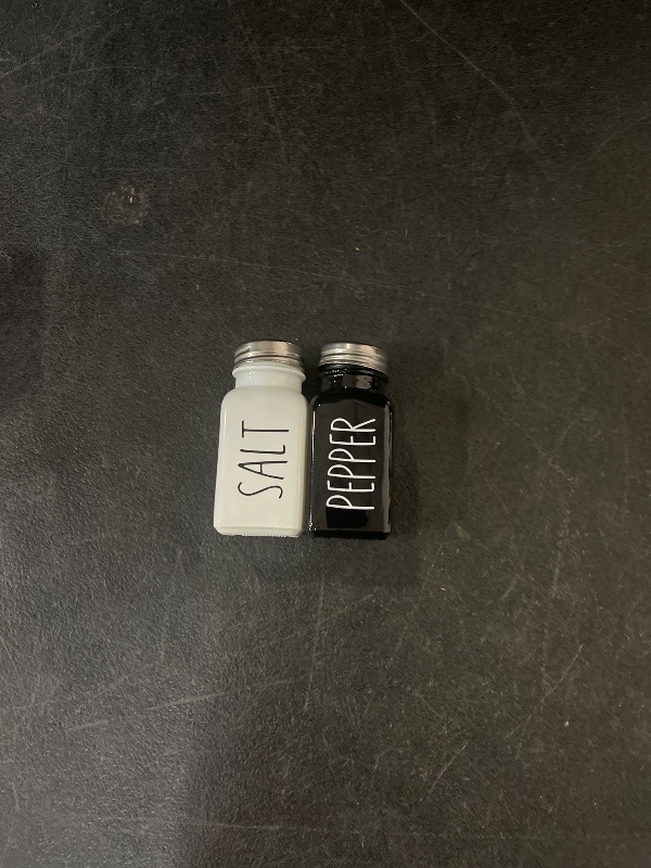 Photo 1 of Salt and Pepper Shakers Set, Dopeca 2.7oz Glass Salt Shaker with Stainless Steel Lid, Black and White Modern Kitchen Decor and Accessories, Cute Salt and Pepper Set for Kitchen or Restaurant
Brand: Dopeca
