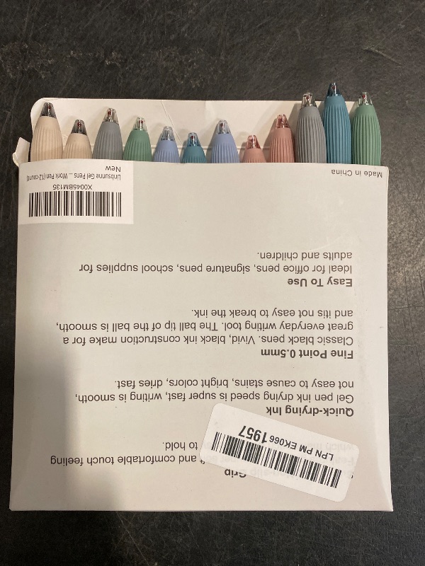 Photo 1 of Linbsunne Gel Pens Black Ink Pens for Office 0.5mm Fine Point Pens Smooth Writing Retractable Work Pen (12-count)