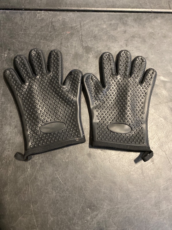 Photo 1 of KITCHEN PERFECTION Silicone Smoker Oven Gloves -Extreme Heat Resistant BBQ Gloves -Handle Hot Food Right on Your Smoker Grill Fryer Pit|Waterproof Oven Mitts Grill Gloves |Superior Value Set+3 Bonuses