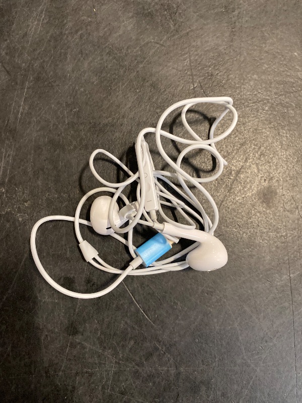 Photo 1 of USB C Headphones for iPhone 16/15 Pro Max Plus Type C Earbuds Wired Earphones with Mic & Remote Control Noise Cancelling for iPhone 16/15 pro, iPad Pro, Galaxy S23/S22/S21/S20/Ultra Note 10/20