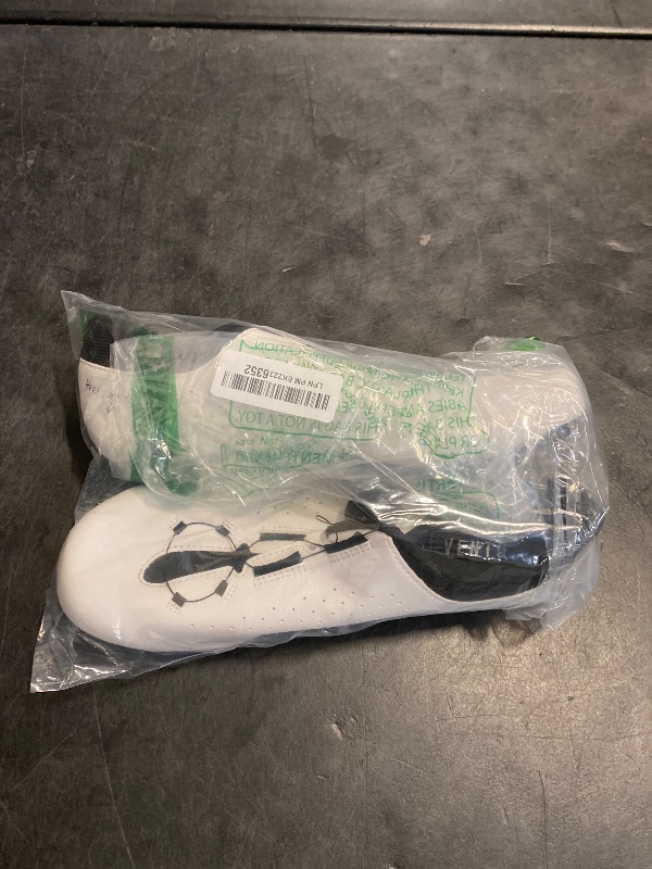 Photo 1 of Fizik Unisex Vento Omna Wide Road-Biking-Shoes, White, 8-8.5 US Men