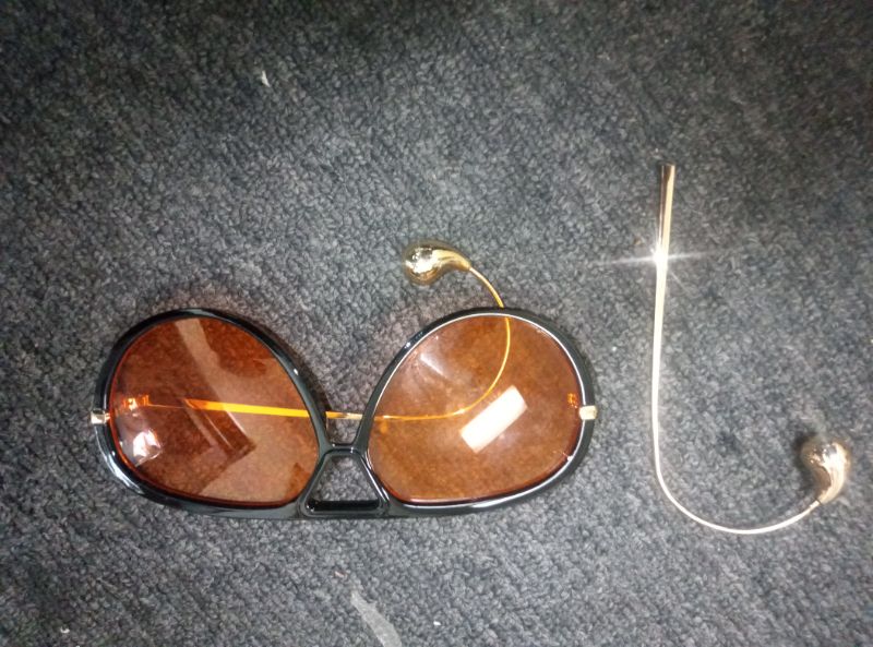 Photo 1 of SODQW Oversized Aviator Sunglasses for Women With Earring Trendy Large Big 2025 Designer Shades Adjustable Temples