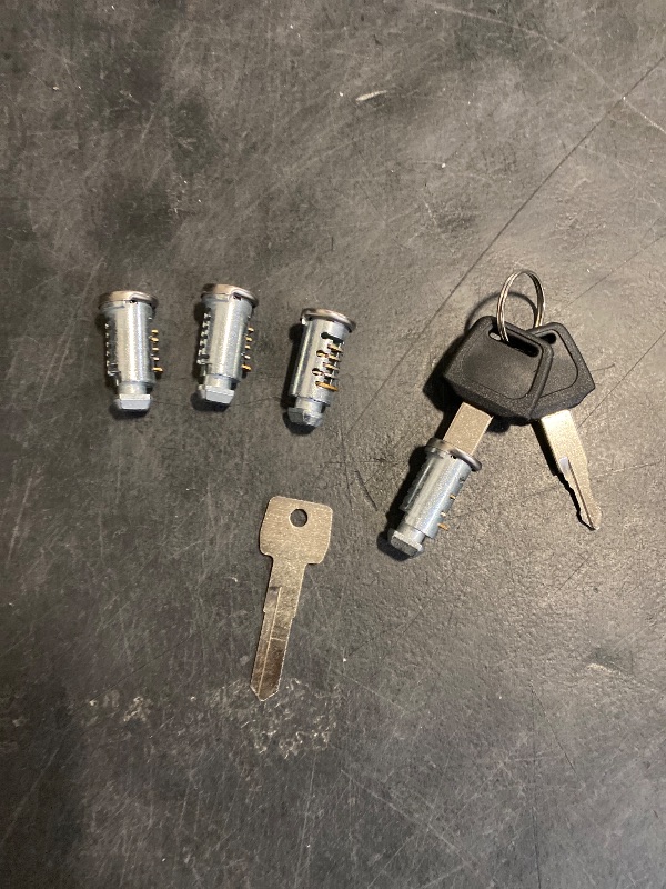 Photo 1 of GoaMotors 4Pcs Thule Lock Cores, Key Cylinder for Bike Roof Rack Locks, Roof Cargo Lock, Rack Lock, Cross Bars, Towers, Ski Rack etc