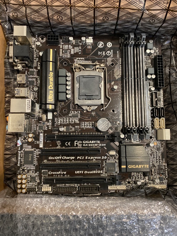Photo 1 of Gigabyte LGA 1150 Intel B85 HDMI SATA 6Gbps USB 3.0 Micro ATX DDR3 1600 Intel Motherboards GA-B85M-D3H