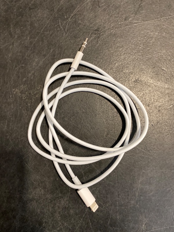 Photo 1 of iSkey [Apple MFi Certified] Aux Cord for iPhone, 3.5mm Aux Cable for Car Compatible with iPhone 14 13 12 11 XS XR X 8 7 6 iPad iPod for Car Home Stereo, Speaker, Headphone, Support All iOS Version