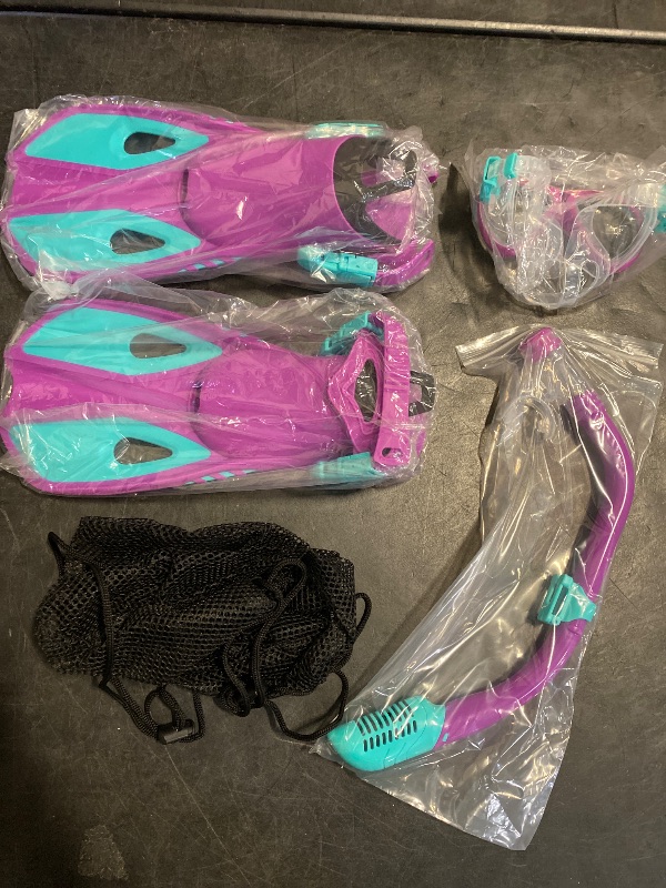 Photo 1 of Kids Mask Fins Snorkel Set, Dry Top Snorkeling Gear for Kids Youth Boys Girls Junior Age 5-15