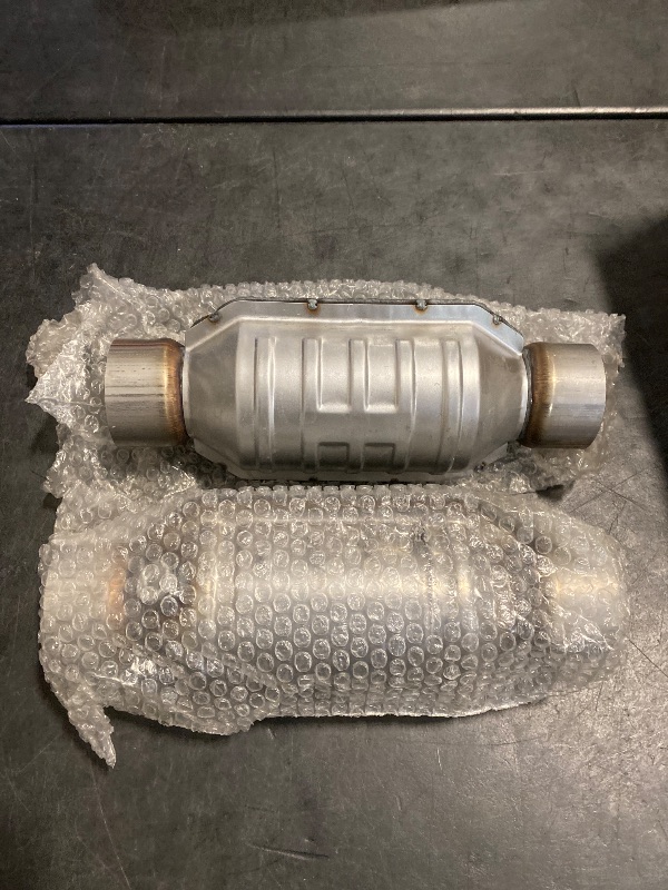 Photo 1 of Osakesukar 3 Inch Universal Catalytic Converter 3" Inch Inlet/Outlet?2 Pack High Flow Catalytic Converter with Heat Shield and O2 Port