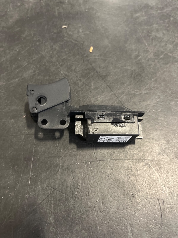 Photo 1 of TJPOTO 651189-3 Circular Saw Trigger Switch 5007MG 5377MG 5477NB 007NK 651193-2 Replacement Part New
