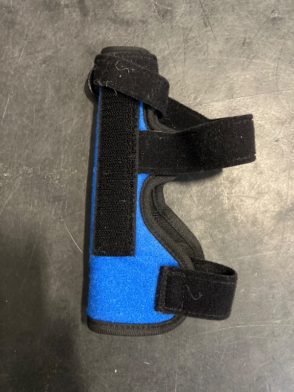 Photo 1 of fibee Boxer Fracture Splint, Pinky Finger Splint, Adjustable Two Finger Brace for 4th or 5th Finger, Metacarpal Splint Hand Brace for Arthritis Fracture Broken Mallet Dislocated Trigger Finger(S/M)