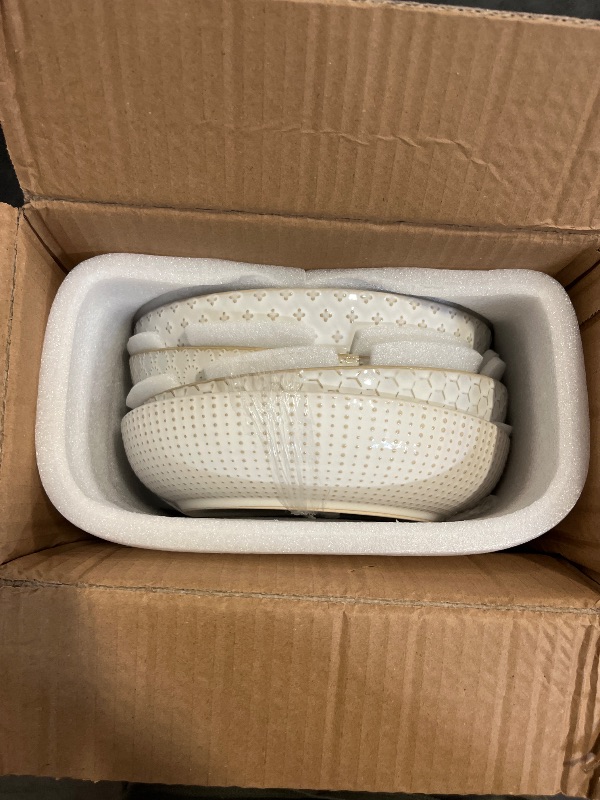Photo 1 of LE TAUCI Pasta Bowls 42oz, Large Salad Bowl, Ceramic Embossment Stoneware Serving Plate for Fruits, Noodle, Dinner, House-warming Wedding Present - 9 Inch, Set of 4, Arctic White
